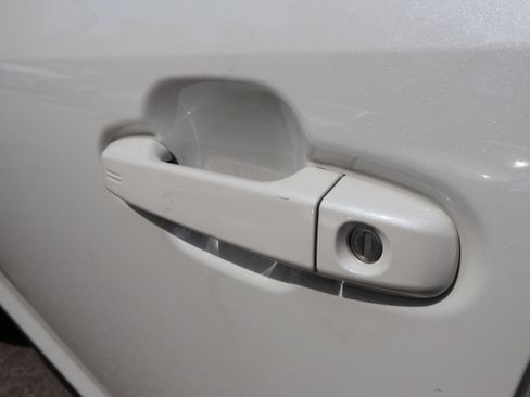Used 2024 Subaru Crosstrek 2.5i Limited w/ Crosstrek Mirror Package AWD/4WD image 15
