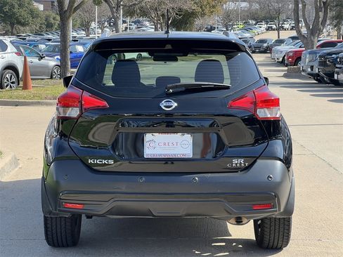 Used 2020 Nissan Kicks SR image 5