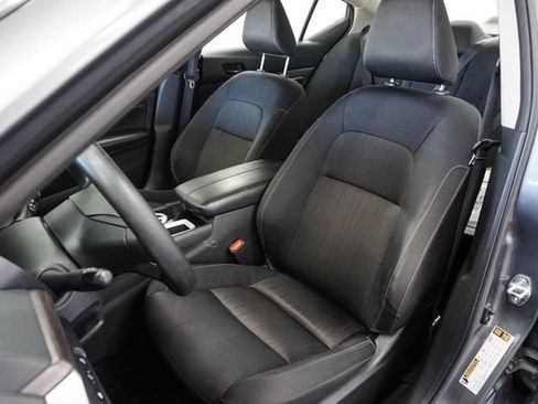 Used 2024 Nissan Altima 2.5 SV FWD image 9
