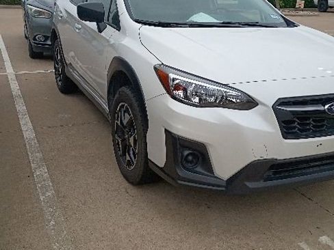 Used 2020 Subaru Crosstrek 2.0i image 2