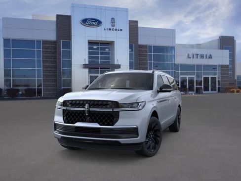 New 2025 Lincoln Navigator L Reserve w/ Jet Appearance Package image 2