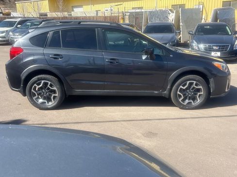 Used 2017 Subaru Crosstrek 2.0i Premium w/ Popular Package #2 image 8