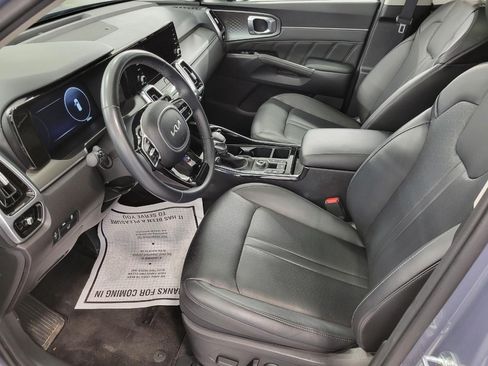 Used 2023 Kia Sorento SX AWD/4WD image 10