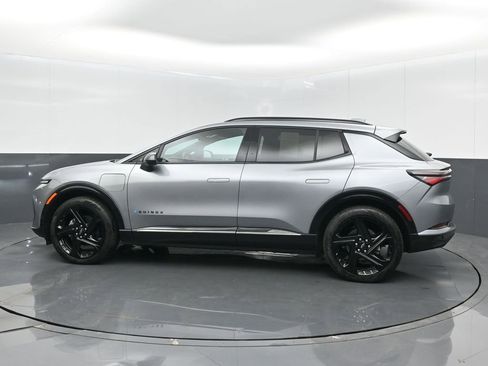 Used 2025 Chevrolet Equinox EV RS AWD/4WD image 4