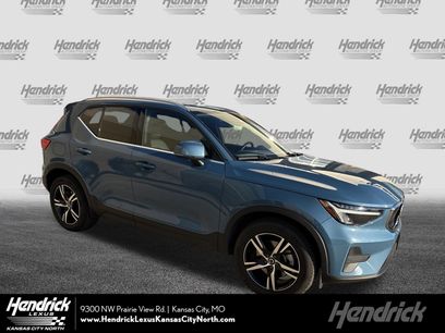 Used 2025 Volvo XC40 B5 Core