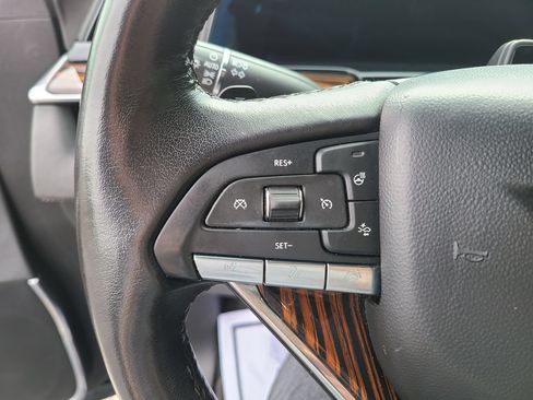 Used 2023 Cadillac Escalade ESV Premium Luxury AWD/4WD image 26