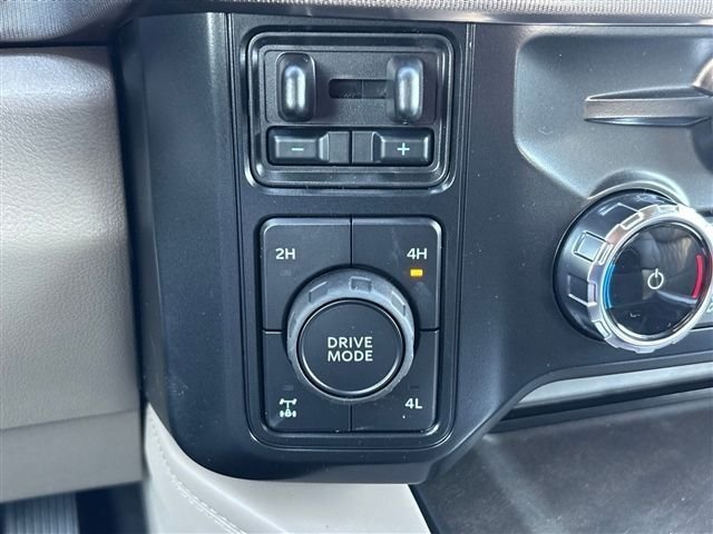 New 2026 Ford F250 Platinum w/ Platinum Plus Package AWD/4WD image 18