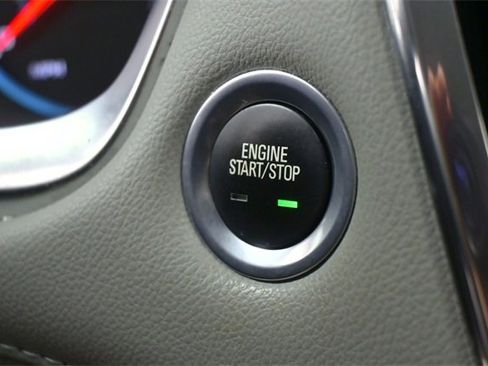 Used 2020 Chevrolet Traverse LT w/ LPO, Floor Liner Package image 23