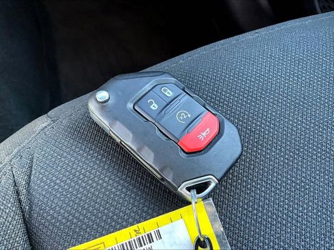 Used 2021 Jeep Wrangler Unlimited Sahara w/ Safety Group image 10