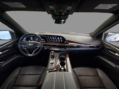 Used 2022 Cadillac Escalade Premium Luxury w/ Performance Package image 22