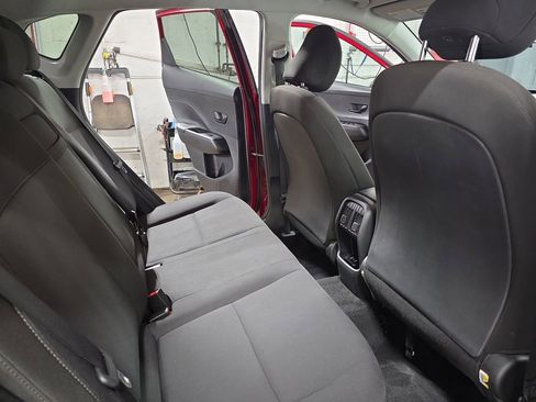 Used 2024 Hyundai Kona SEL AWD/4WD image 11