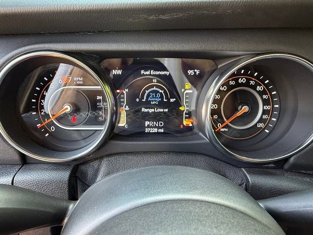 Used 2019 Jeep Wrangler Unlimited Sahara w/ Dual Top Group AWD/4WD image 20