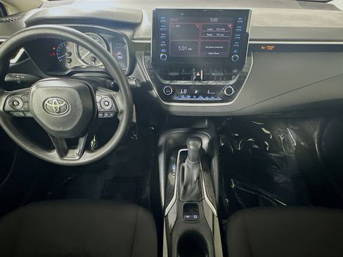 Used 2020 Toyota Corolla LE FWD image 26