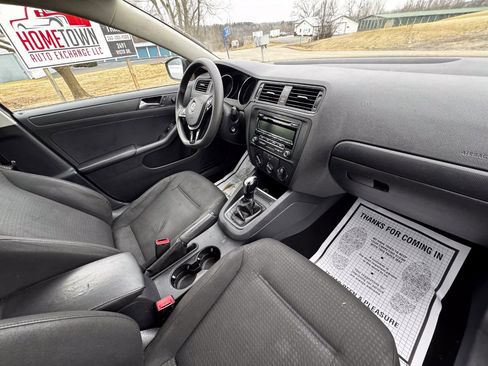 Used 2015 Volkswagen Jetta S image 20