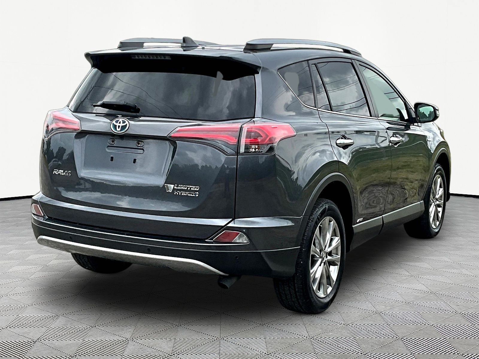 Used 2017 Toyota RAV4 Limited w/ Advanced Technology Package AWD/4WD image 6