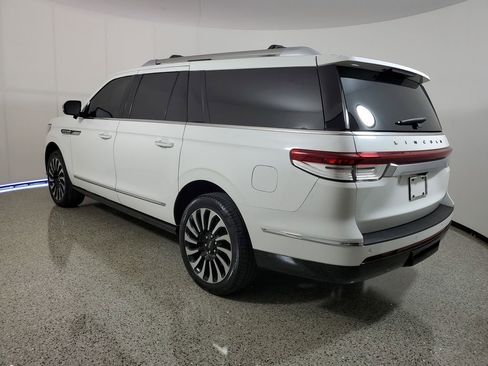 Used 2024 Lincoln Navigator L Black Label AWD/4WD image 3