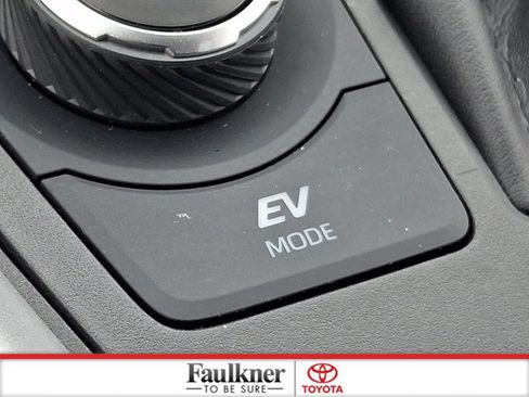 Certified 2025 Toyota RAV4 XLE AWD/4WD image 23
