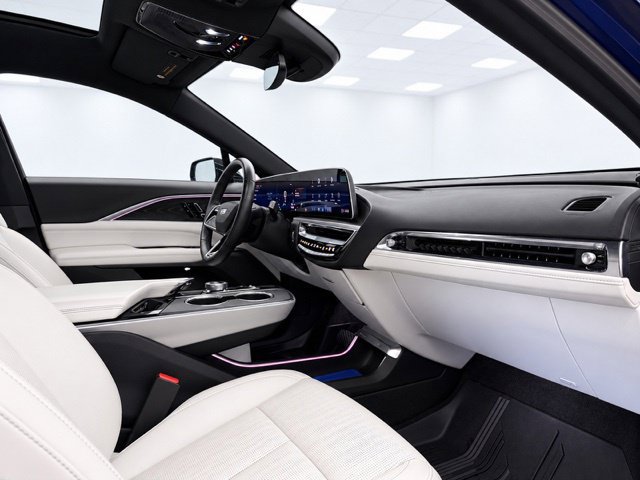 Used 2024 Cadillac Lyriq Luxury AWD/4WD image 15