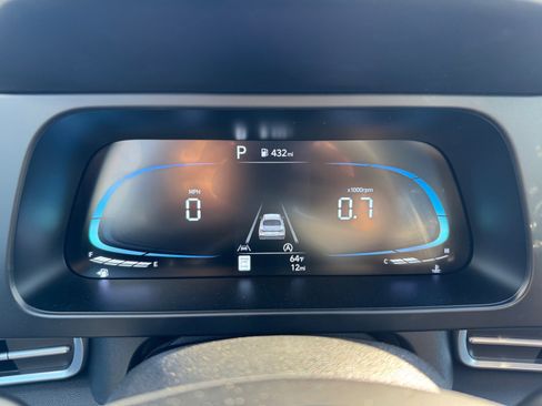 New 2025 Hyundai Elantra SE image 32