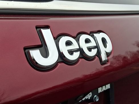 Used 2022 Jeep Compass Latitude image 29