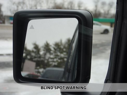 Used 2021 Jeep Wrangler Unlimited Sahara image 5