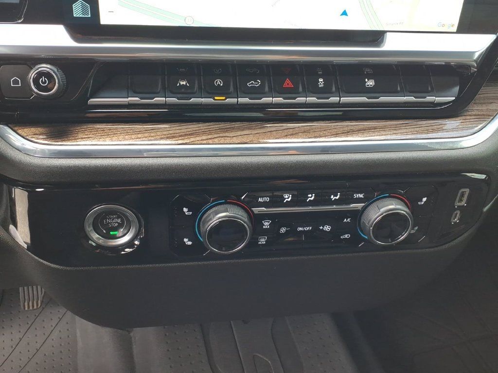 Used 2023 Chevrolet Silverado 1500 RST AWD/4WD image 9