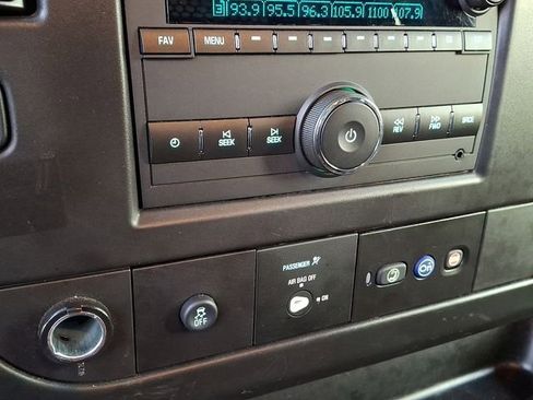 Used 2024 Chevrolet Express 2500 w/ Driver Convenience Package image 22