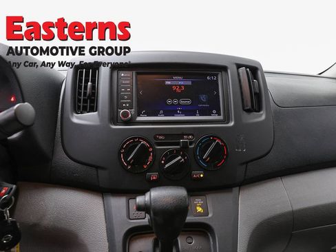 Used 2020 Nissan NV200 SV FWD image 11