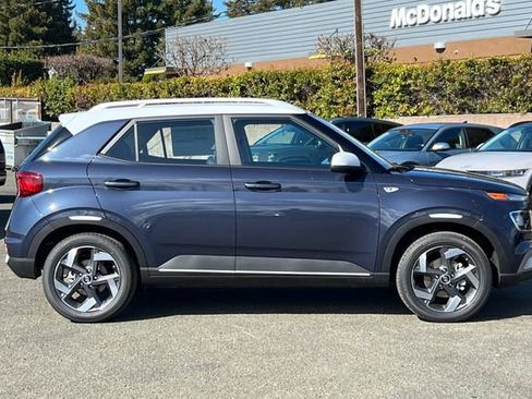 New 2026 Hyundai Venue SEL image 5