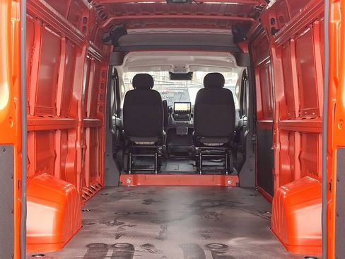 New 2025 RAM ProMaster 2500 w/ Premium Convenience Group image 7