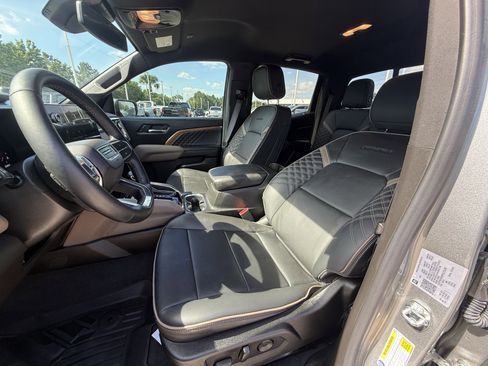 Used 2023 GMC Canyon Denali AWD/4WD image 27