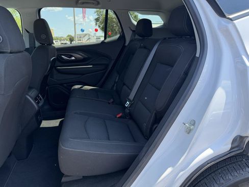 Used 2023 GMC Terrain SLE FWD image 18
