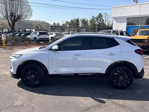 New 2026 Buick Encore GX Sport Touring image 7