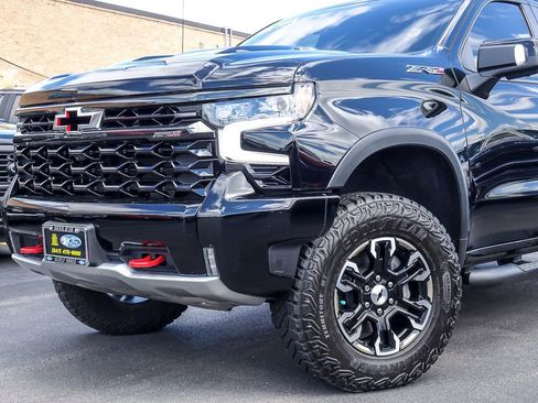 Used 2022 Chevrolet Silverado 1500 ZR2 w/ Technology Package AWD/4WD image 2