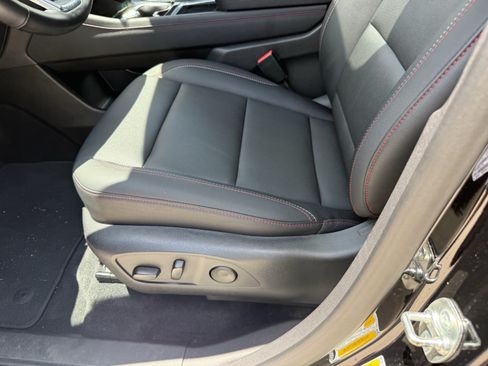 Used 2025 Chevrolet Traverse Z71 w/ Driver Confidence Package AWD/4WD image 29