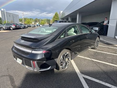 Used 2025 Hyundai Ioniq 6 SEL RWD image 3