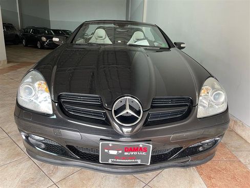 Used 2005 Mercedes-Benz SLK 350 image 3