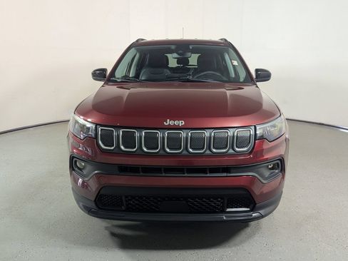 Used 2022 Jeep Compass Latitude FWD image 2