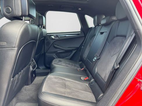 Used 2019 Porsche Macan AWD/4WD image 35