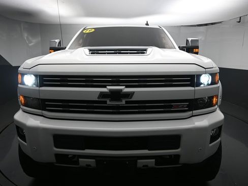 Used 2019 Chevrolet Silverado 2500 LTZ w/ Duramax Plus Package image 29
