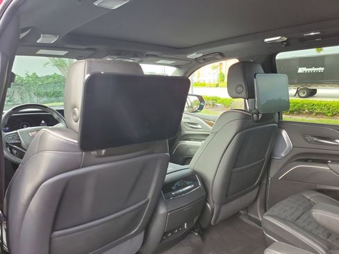 Certified 2024 Cadillac Escalade ESV Sport Platinum w/ LPO, ONYX Package image 16