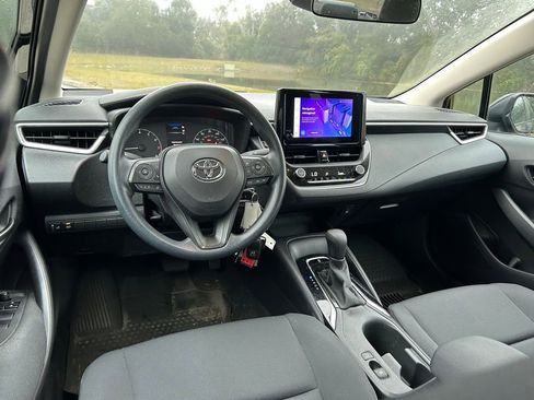 Used 2023 Toyota Corolla LE image 12