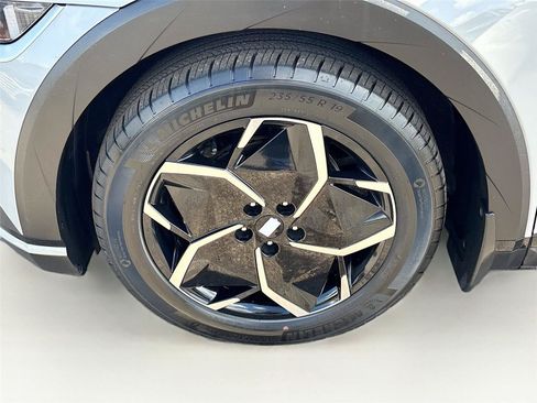 Used 2024 Hyundai Ioniq 5 SEL RWD image 30