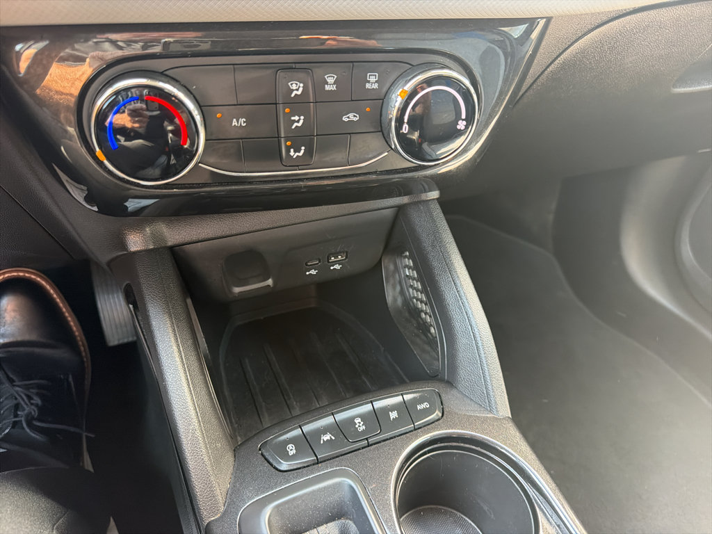 Used 2025 Chevrolet TrailBlazer LT AWD/4WD image 20