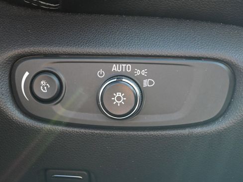 Used 2021 Chevrolet Blazer LT image 29