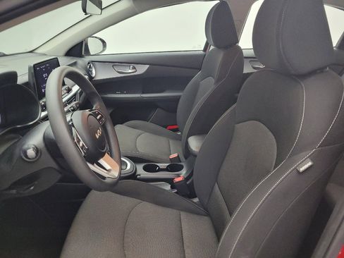 Used 2024 Kia Forte LXS w/ LXS Technology Package FWD image 17