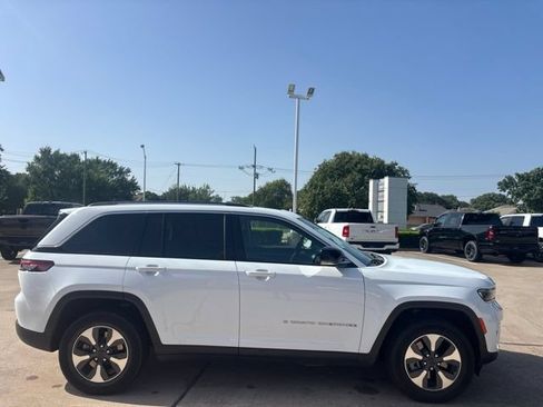 Used 2022 Jeep Grand Cherokee Limited 4xe AWD/4WD image 4