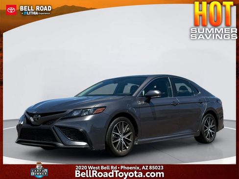 Used 2024 Toyota Camry SE FWD image 1