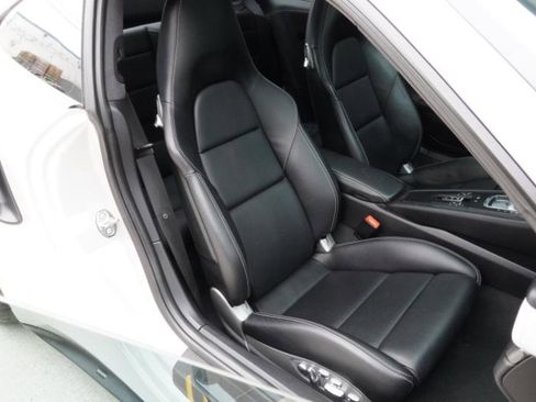 Used 2018 Porsche 911 Turbo S image 75