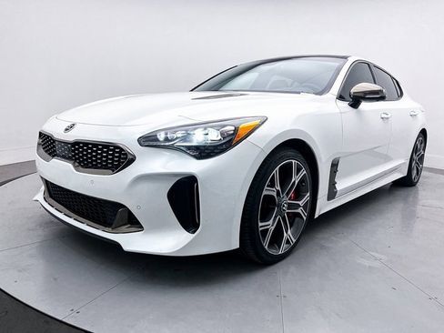 Used 2020 Kia Stinger GT2 image 11